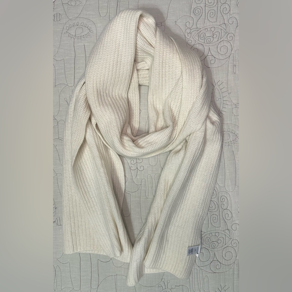 NEW Unsubscribed Wide Ribbed Cashmere Scarf NWOT Creme
